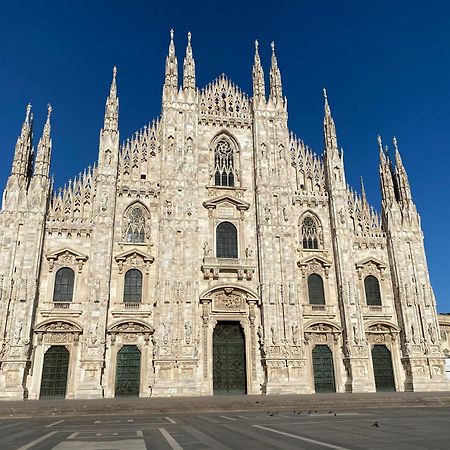 Duomo Intero Appartamento Milão Exterior foto